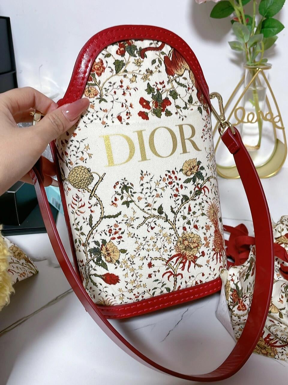 Dior bucket bag hotsell